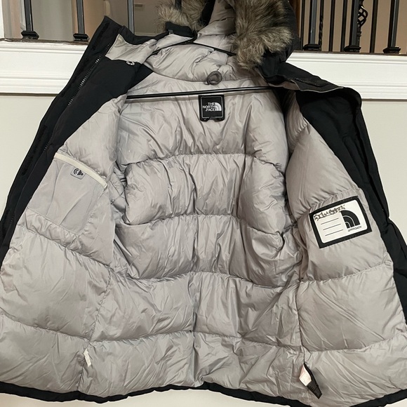 The North Face Kids Charcoal Puffer Jacket - Picture 4 of 4